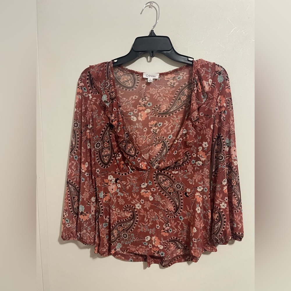 Créneau sheer v-neck long sleeve ruffled blouse